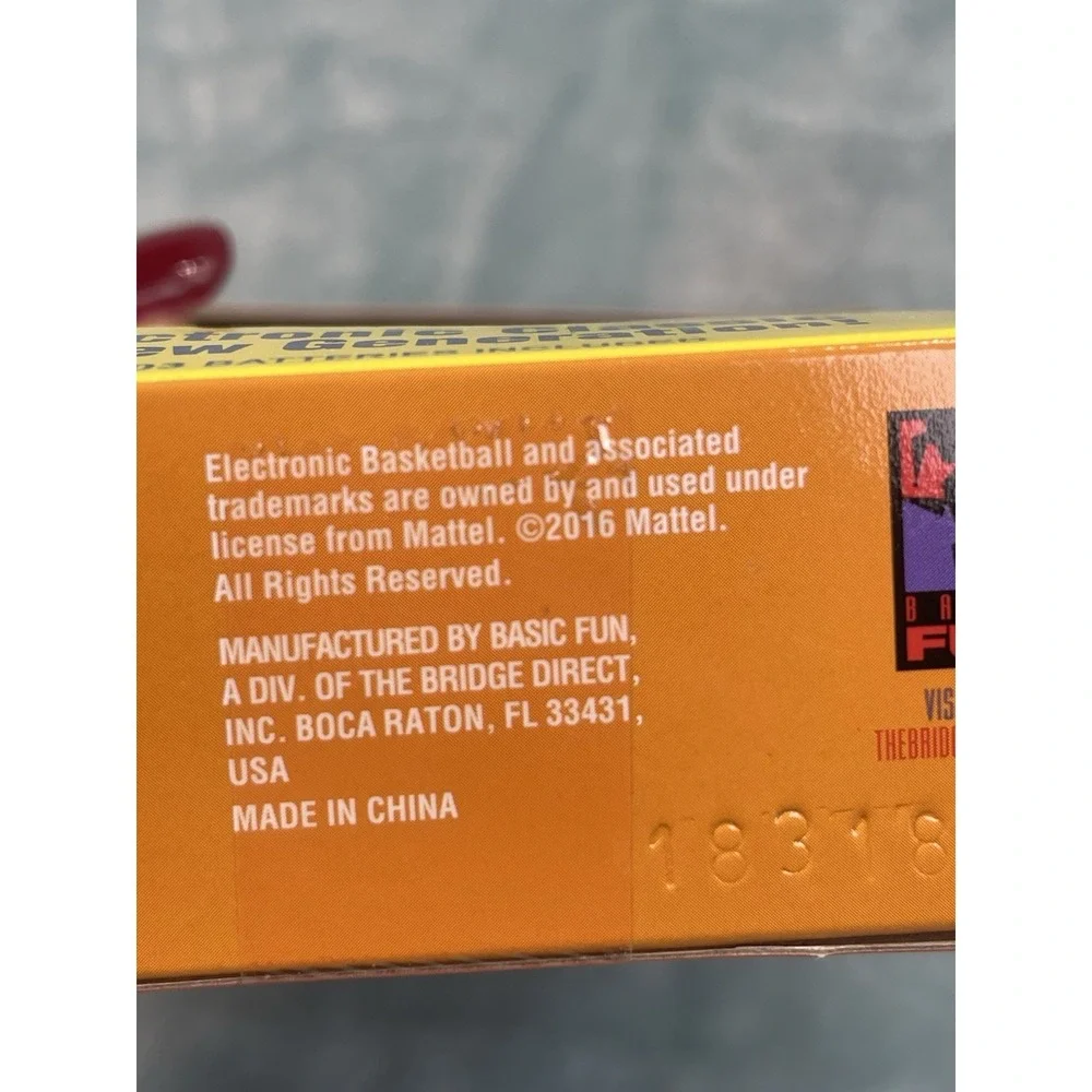 Mattel / Basic Fun Electronic Basketball Game 2016 Retro Handheld New Sealed Toy